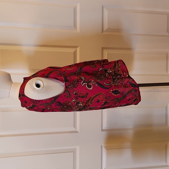 LET IT BE Brand Blouse - Picture 5 of 6